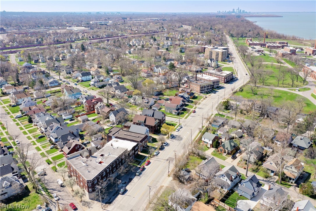 Lake Shore Blvd - Residential Income