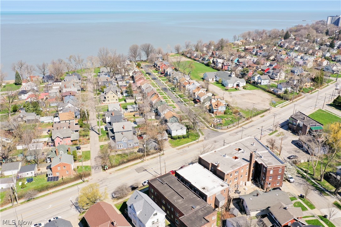Lake Shore Blvd - Residential Income