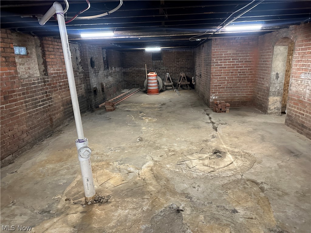 Lake Shore Blvd - Residential Income