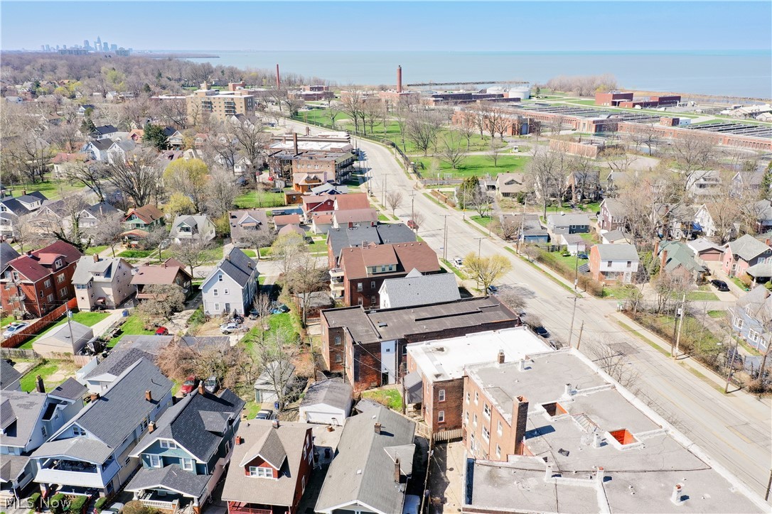 Lake Shore Blvd - Residential Income