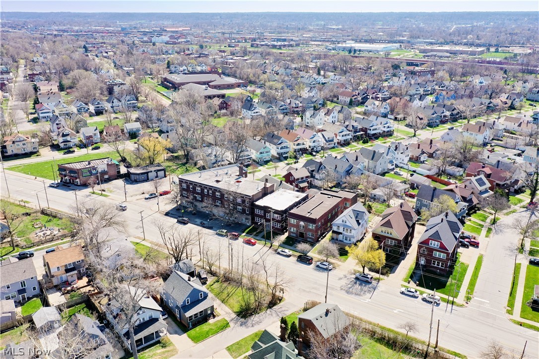 Lake Shore Blvd - Residential Income