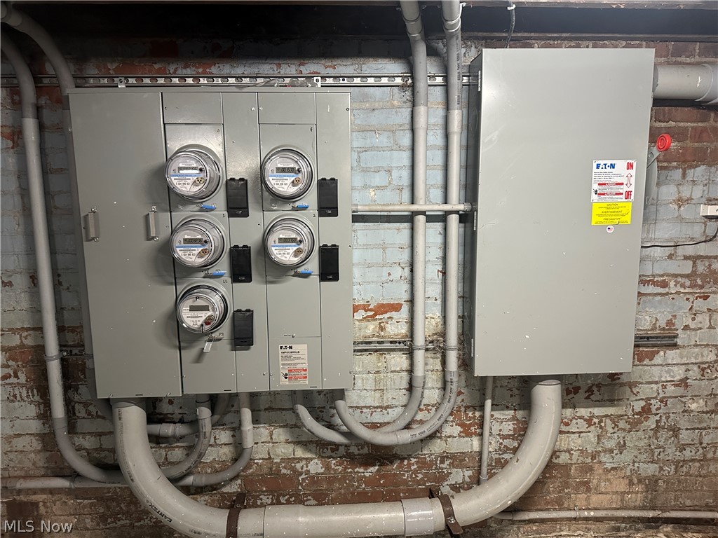 Lake Shore Blvd - Residential Income