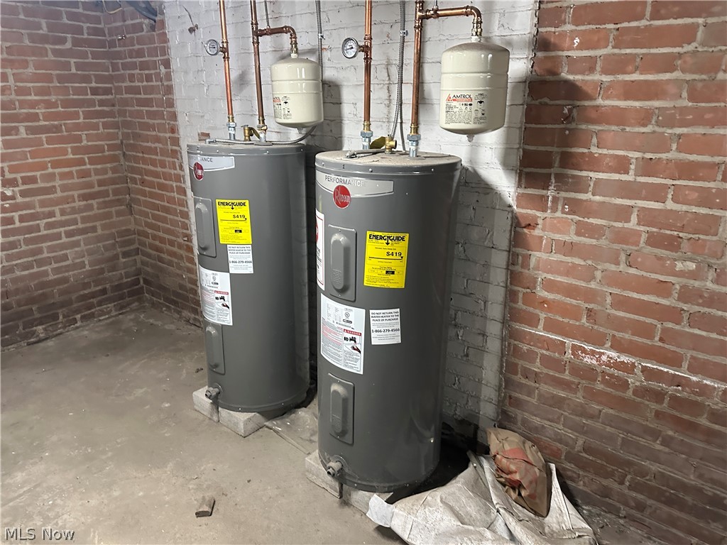 Lake Shore Blvd - Residential Income