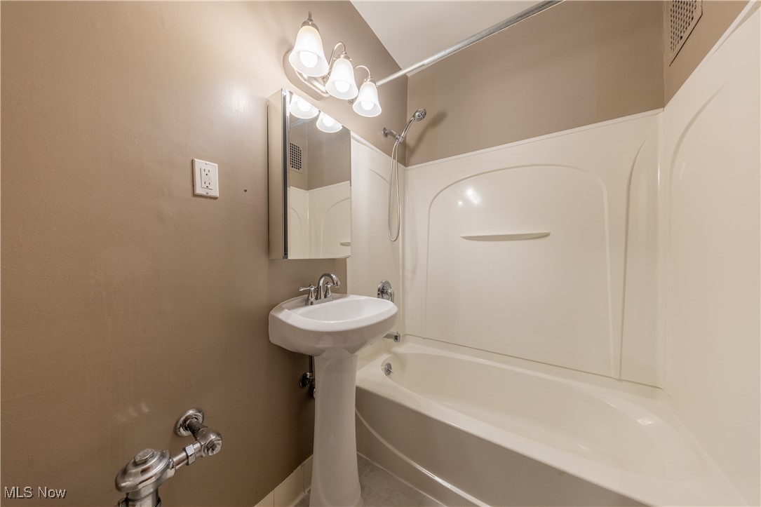 2330 Euclid Heights Boulevard #309, Cleveland Heights, Ohio image 27