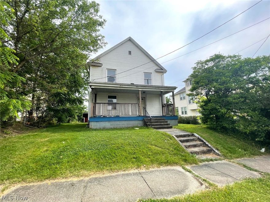 Three bedroom two and a half story home that is a fixer upper. Formal dining room. Large front porch.

Auditor indicates there is one full bath/4 bedrooms, but Seller states there is 1 full bath/3 bedrooms.