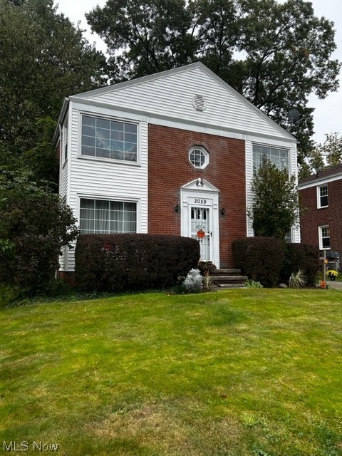 Main image without alt text