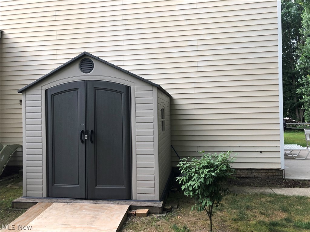 Aurora Shores 10 - Residential