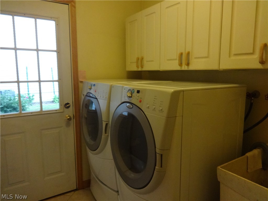 Aurora Shores 10 - Residential