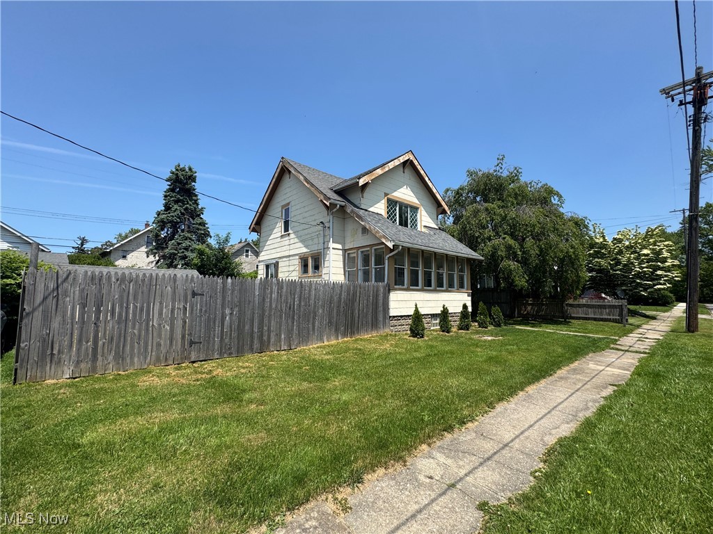 1719 E 48th Street, Ashtabula, Ohio image 2