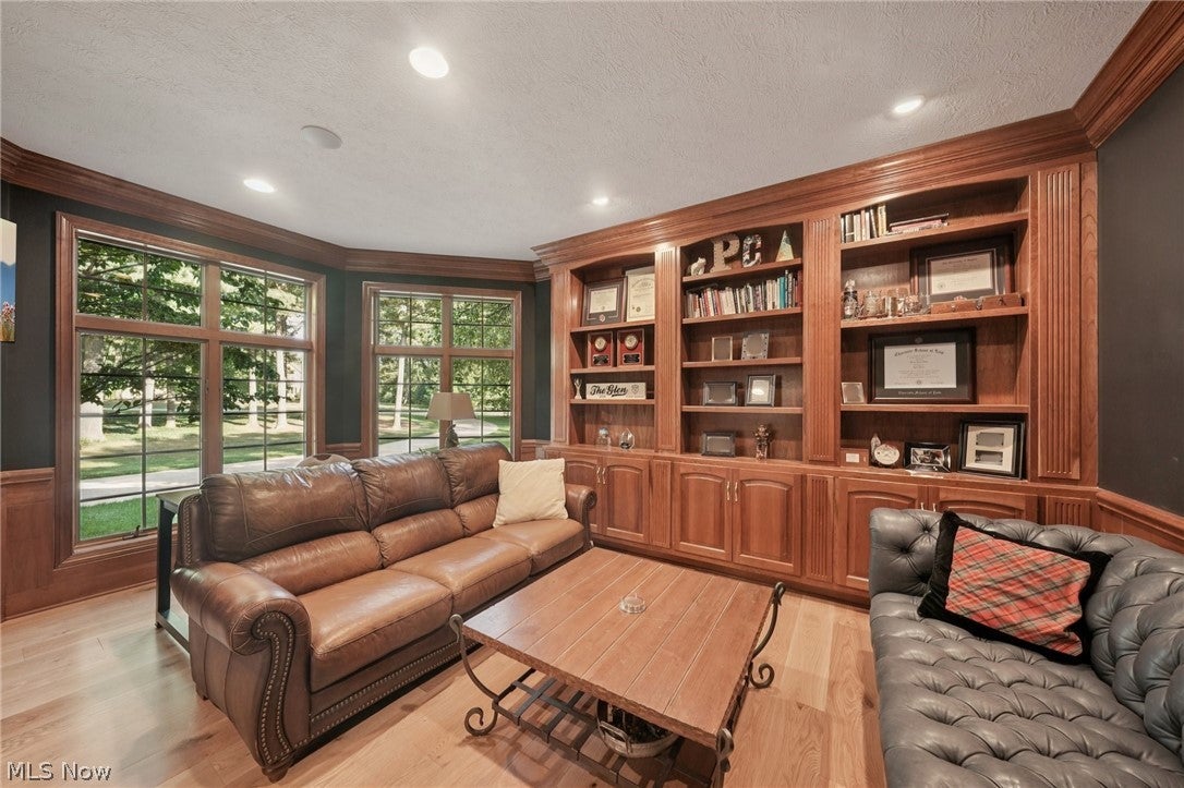 1928 Four Seasons Drive