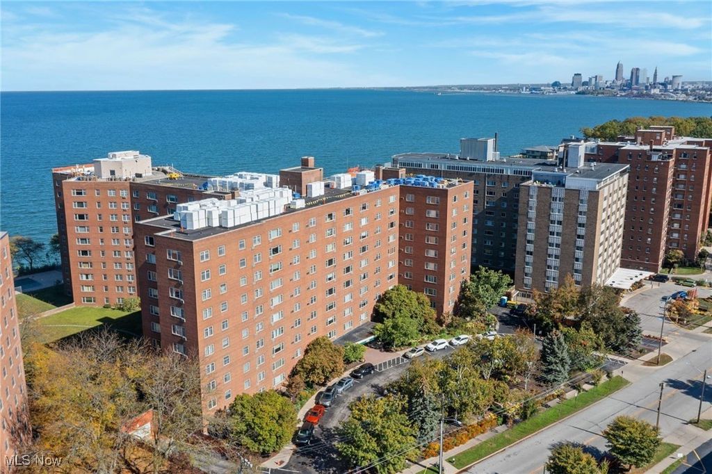 Photo of 11820 Edgewater Drive #809, Lakewood, OH 44107 (MLS # 5162660)
