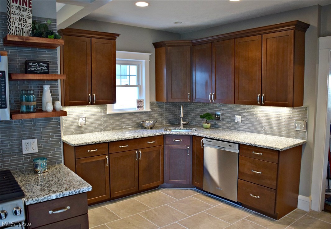 Mathews & Gilbert 07 - Residential