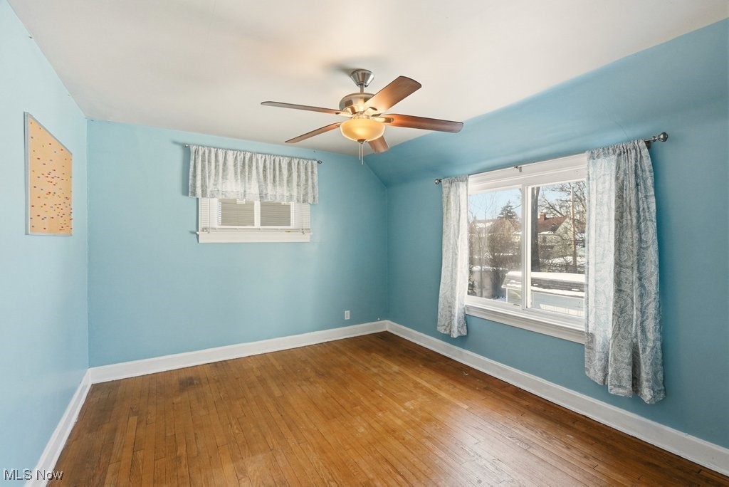 B J Luceys - Residential