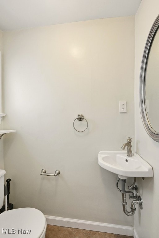 B J Luceys - Residential