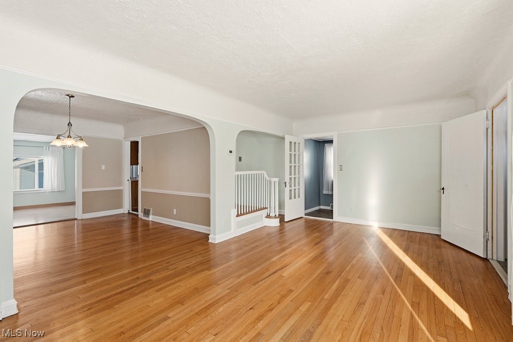 B J Luceys - Residential