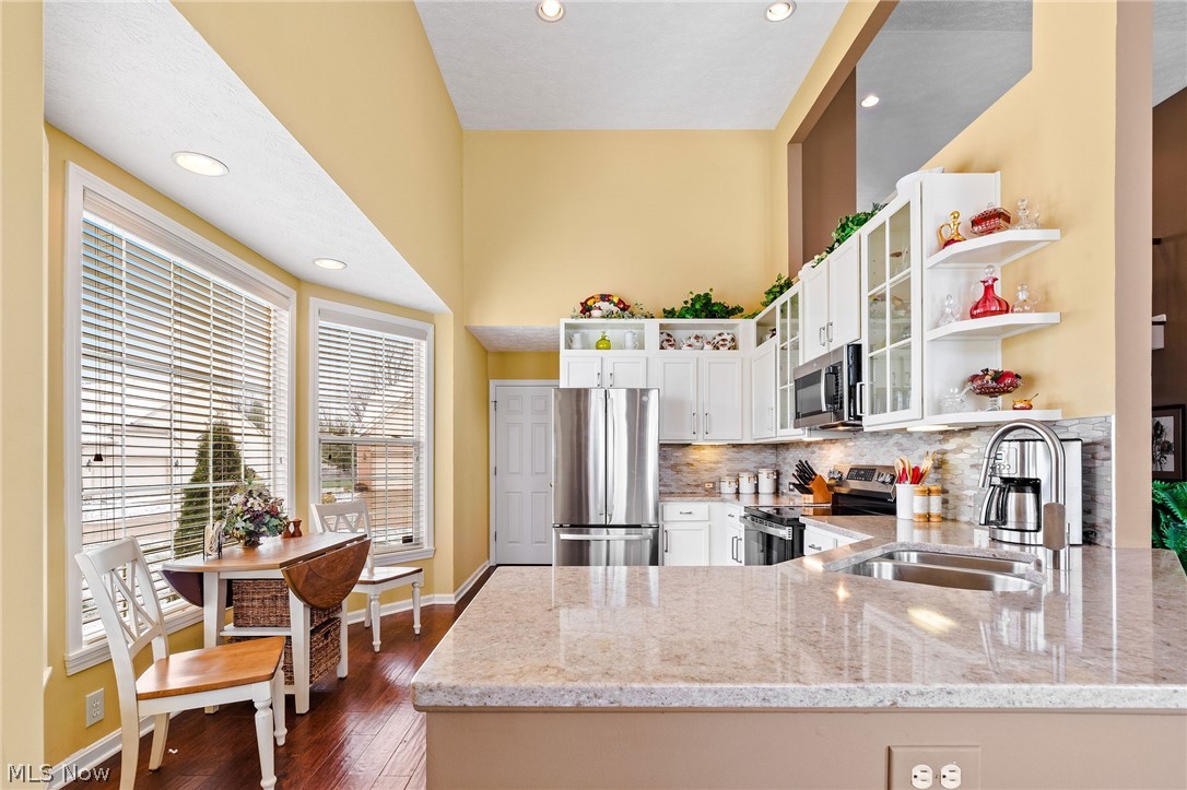 Ridgewood Falls Condos - Residential