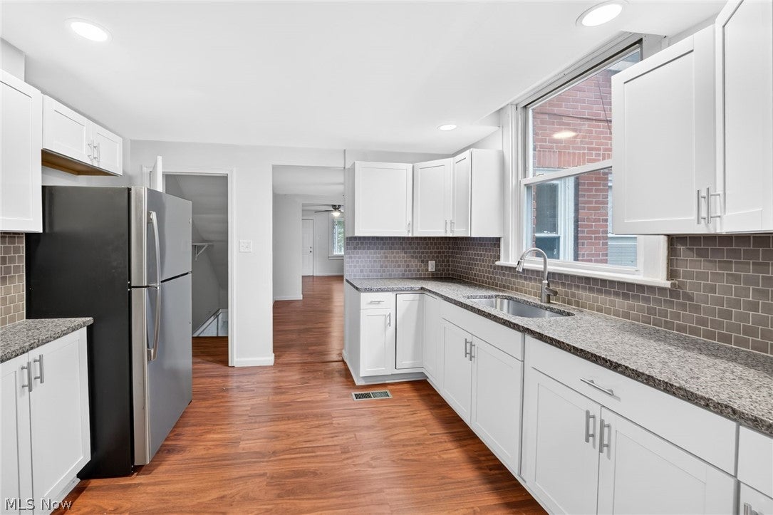 1906 3rd Street