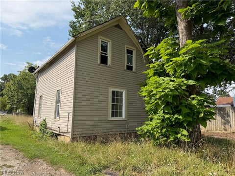 Homes For Sale - 314 E 26th Street<br/> Lorain, OH 44055