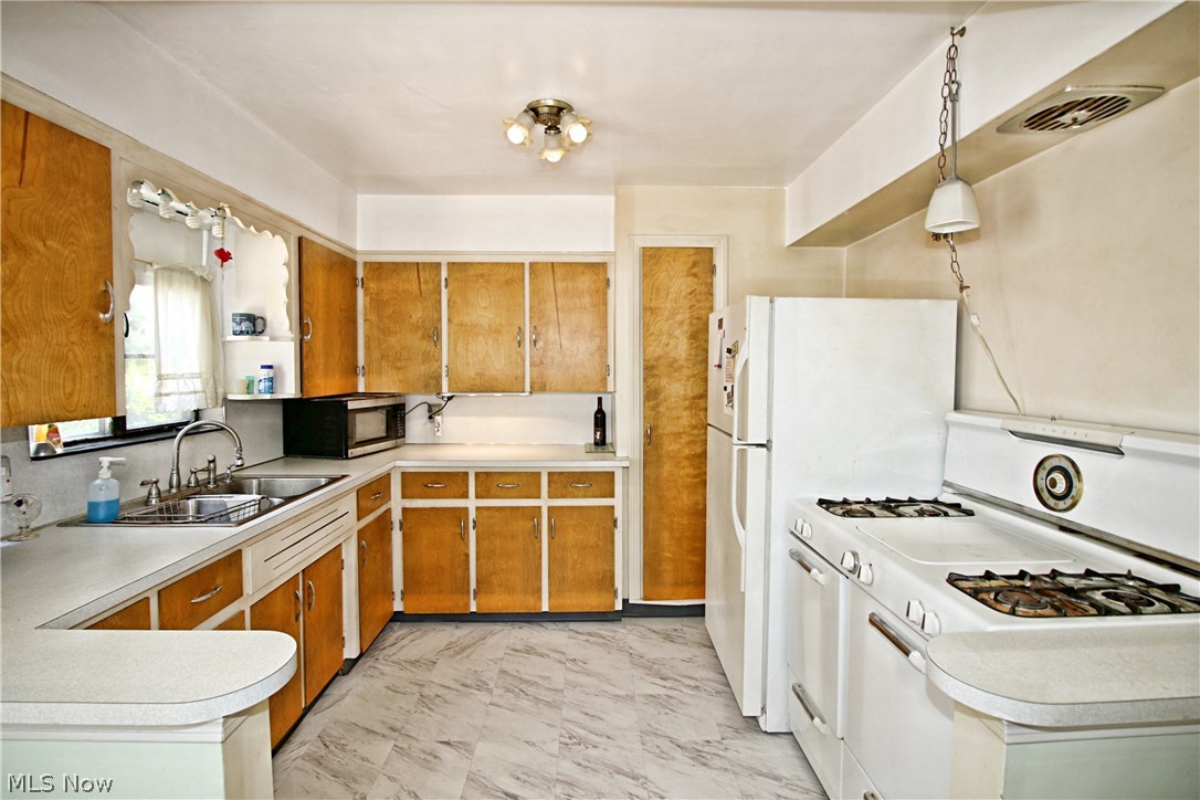 Akron Gardens - Residential