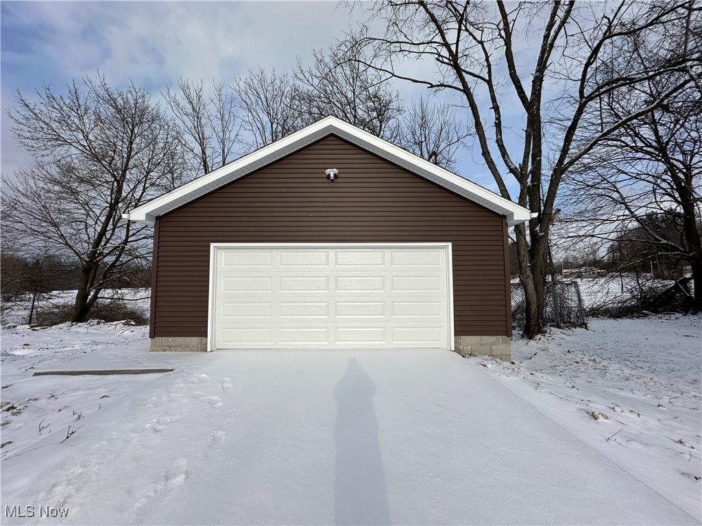 Photo of 950 Bonnie Brae Avenue, Youngstown, OH 44511 (MLS # 5167089)