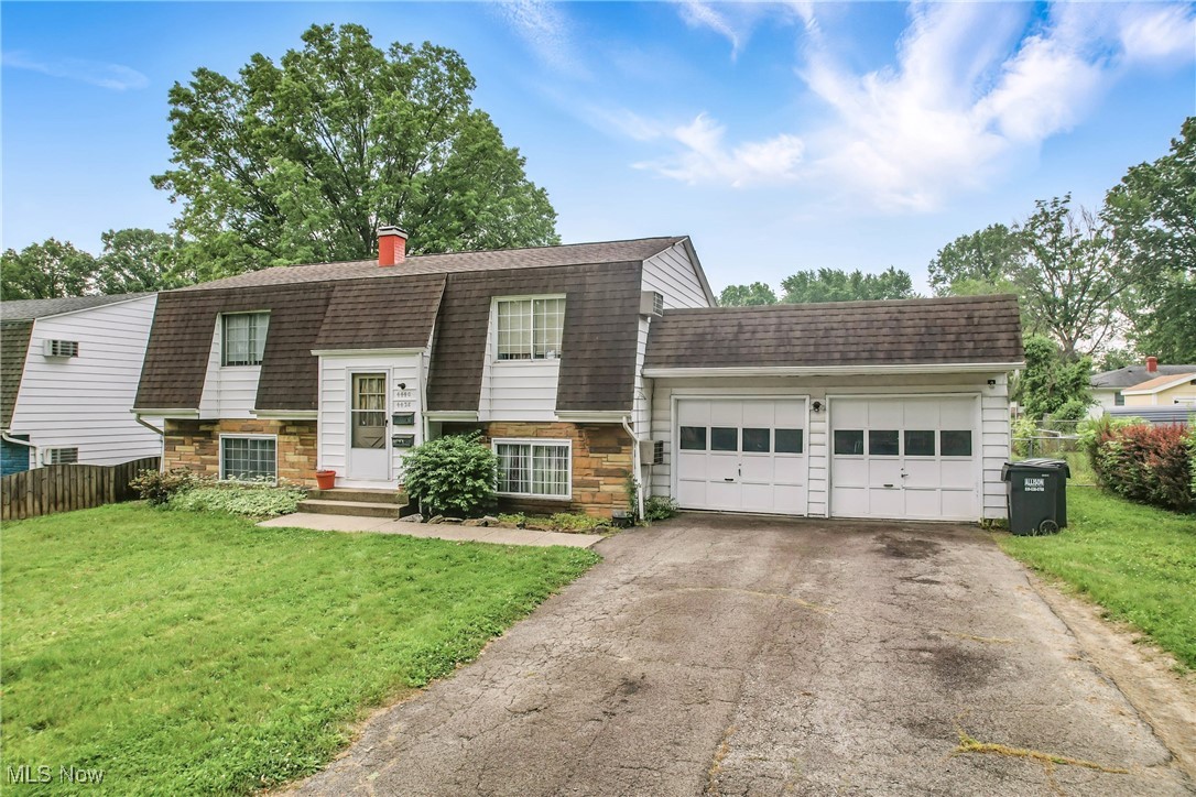 Austintown, Ohio 44515, United States, 4 Bedrooms Bedrooms, ,2 BathroomsBathrooms,Residential,Contingent,147180