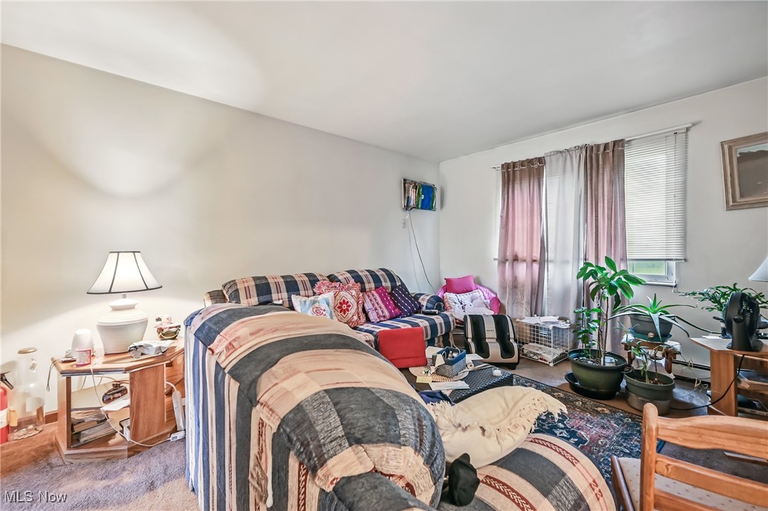 Austintown, Ohio 44515, United States, 4 Bedrooms Bedrooms, ,2 BathroomsBathrooms,Residential,Contingent,147180