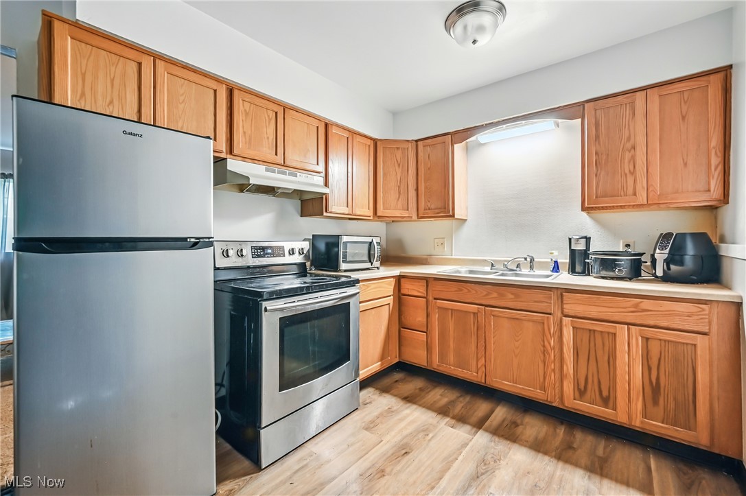 Austintown, Ohio 44515, United States, 4 Bedrooms Bedrooms, ,2 BathroomsBathrooms,Residential,Contingent,147180