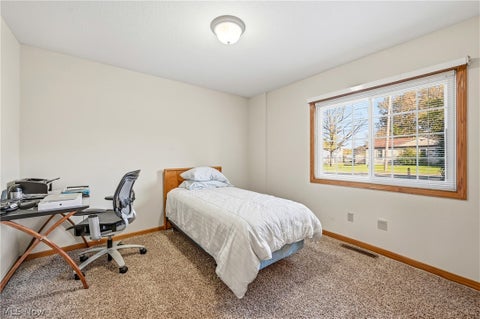 Tiny photo for 544 Caroline Avenue, Hubbard, OH 44425 (MLS # 5255775)
