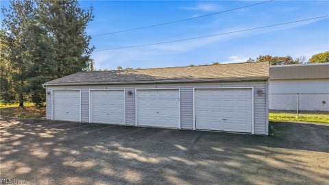 Tiny photo for 544 Caroline Avenue, Hubbard, OH 44425 (MLS # 5255775)