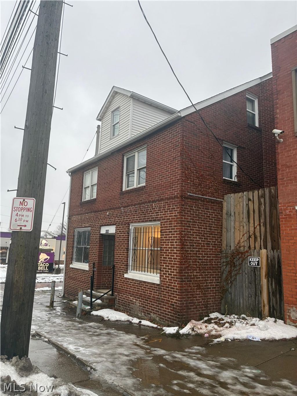 Photo of 4106 Lee Road, Cleveland, OH 44128 (MLS # 5180885)