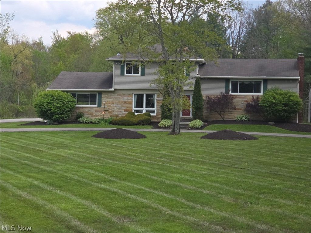 Photo of 13047 Forest Road, Burton, OH 44021 (MLS # 5208578)