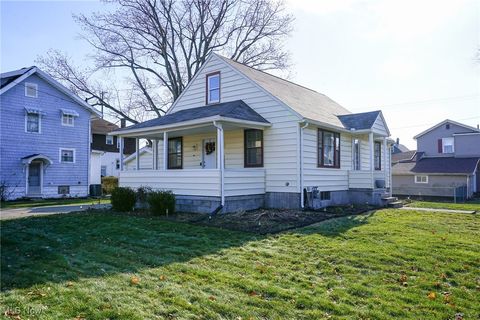 Tiny photo for 818 Wyoming Place NE, Massillon, OH 44646 (MLS # 5178398)