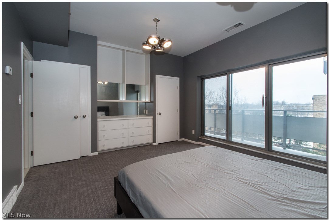 Acacia/Green Condo - Residential