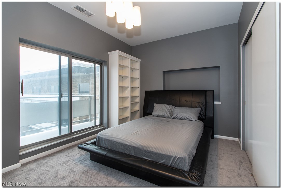 Acacia/Green Condo - Residential