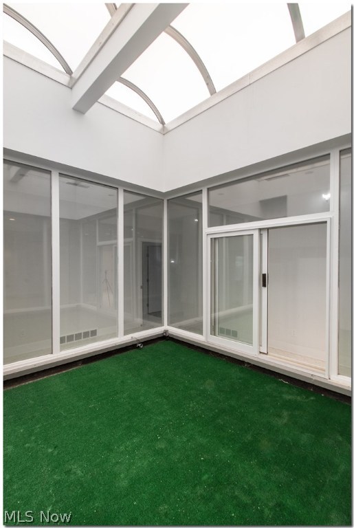 Acacia/Green Condo - Residential