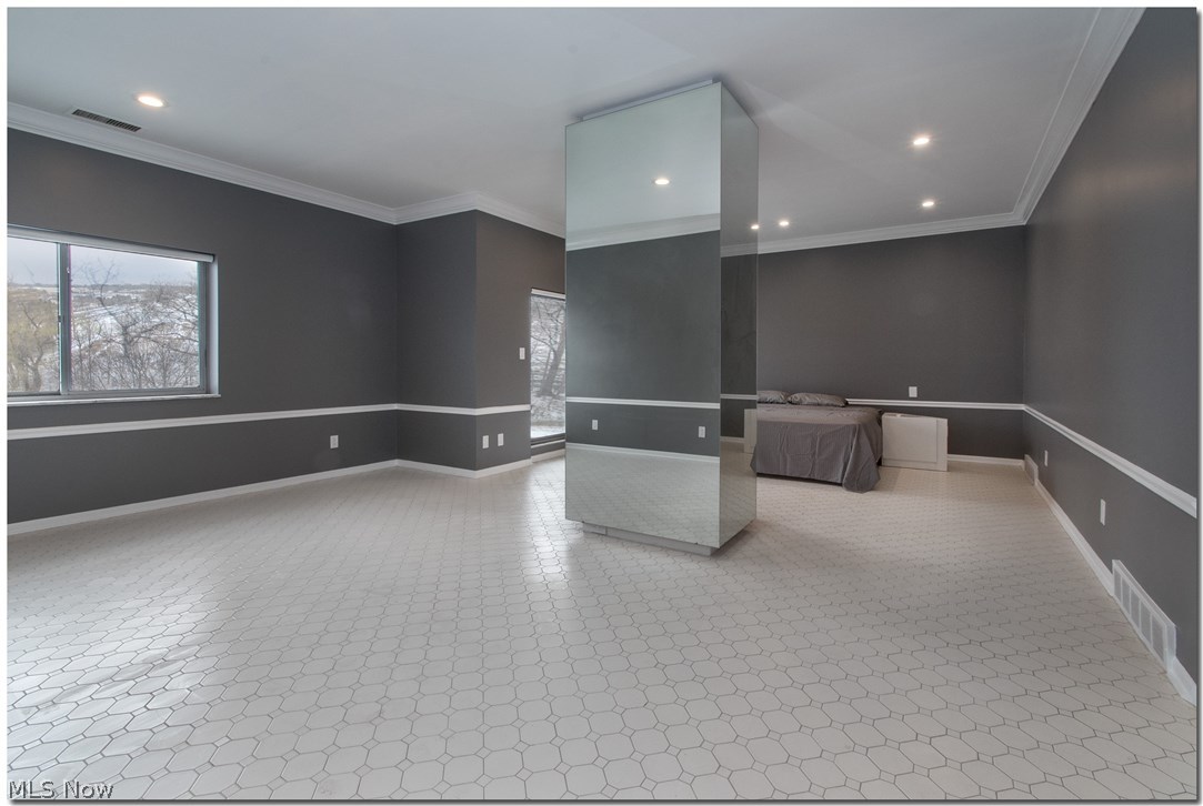 Acacia/Green Condo - Residential