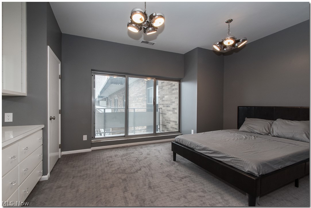 Acacia/Green Condo - Residential