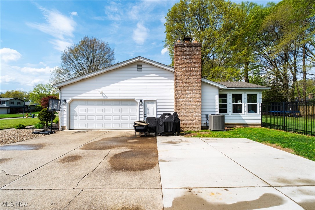 8459 Four Seasons Trail, Poland, Ohio image 34
