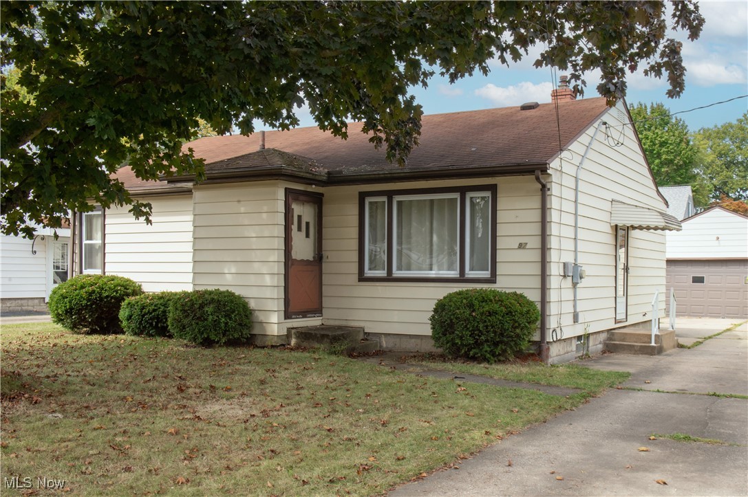 97 Grimm Heights Avenue, Struthers, Ohio image 1