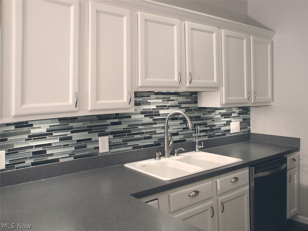 Emerald Lake Reserve Condo Ph 01a - Residential