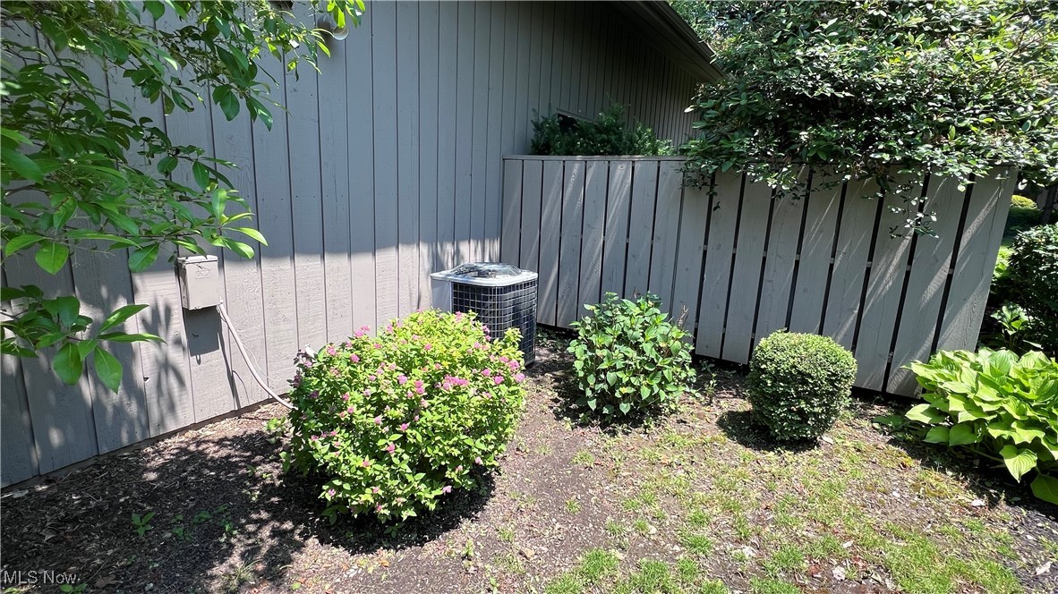 250 Laurel Circle 13