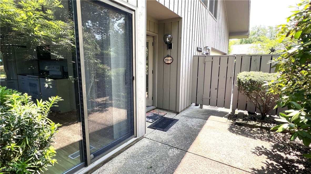 250 Laurel Circle 13