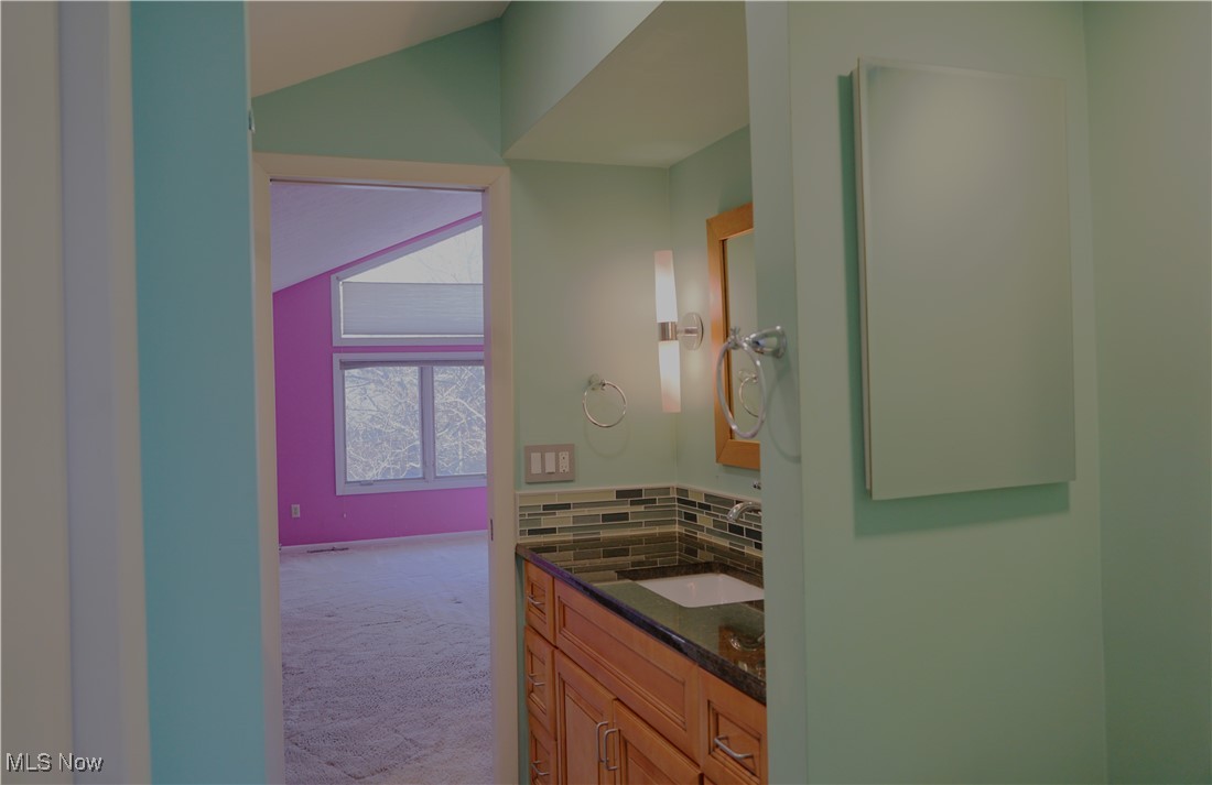 250 Laurel Circle #13, Aurora, Ohio image 6