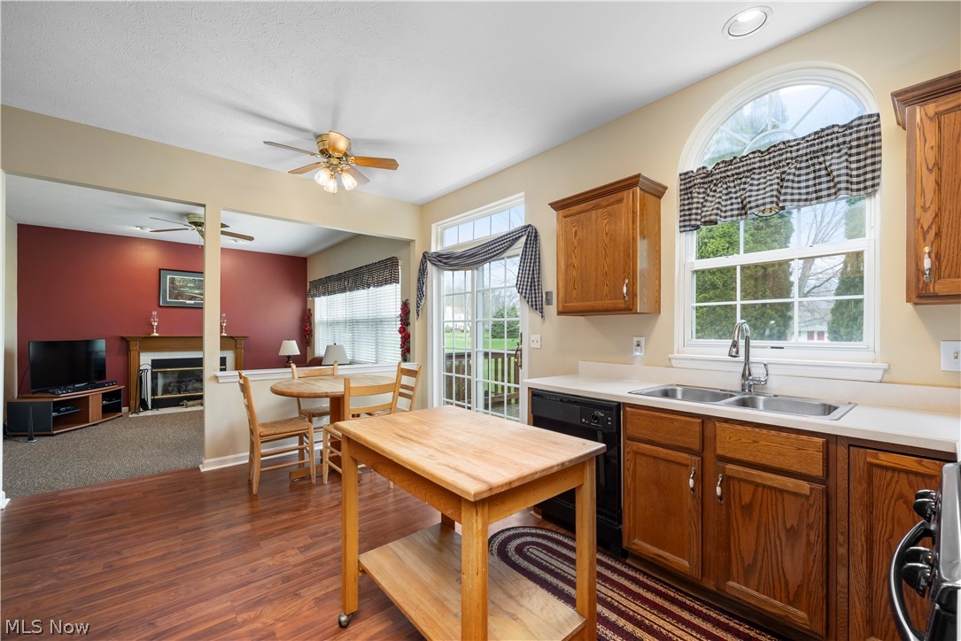 Lakeside Vill - Residential