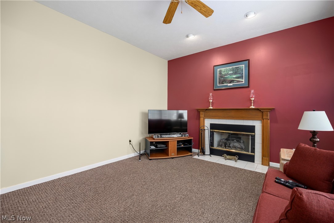 Lakeside Vill - Residential