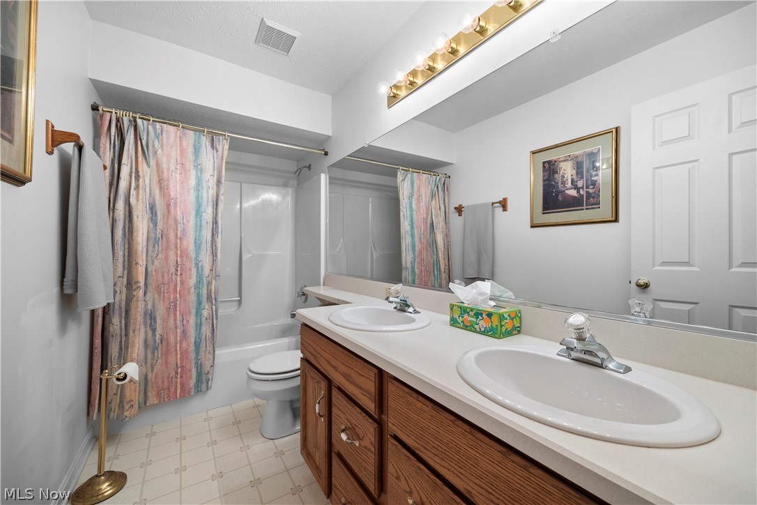 Lakeside Vill - Residential