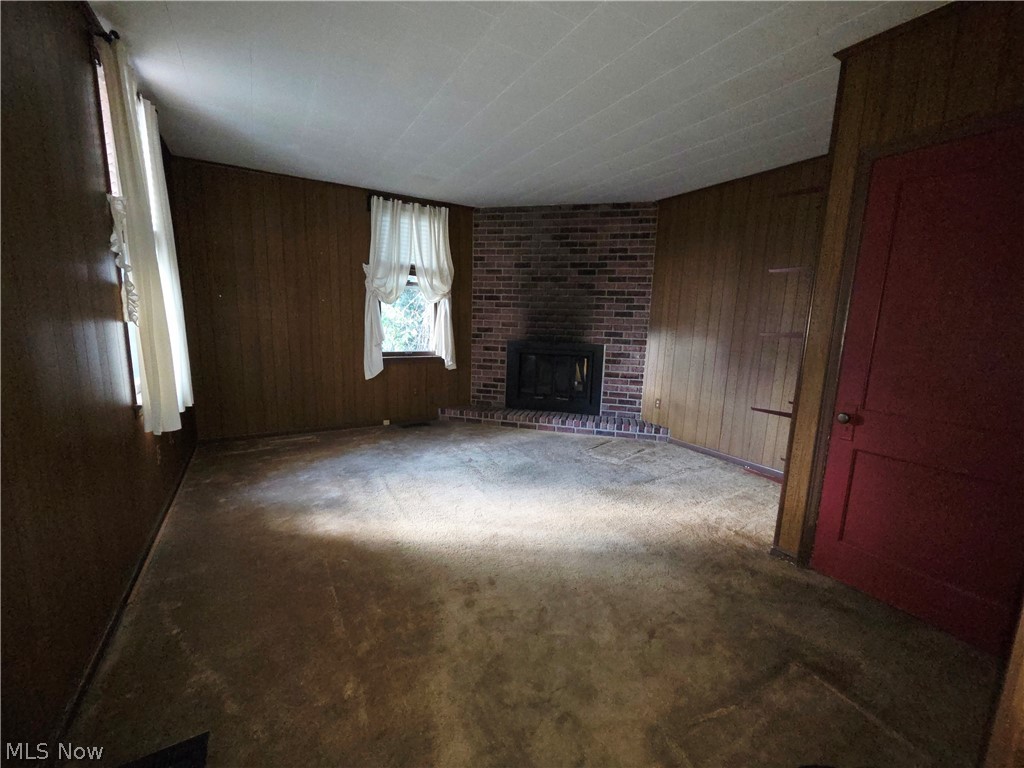 Wallaces Add 04 - Residential