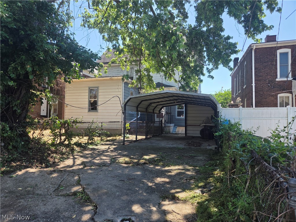 Wallaces Add 04 - Residential