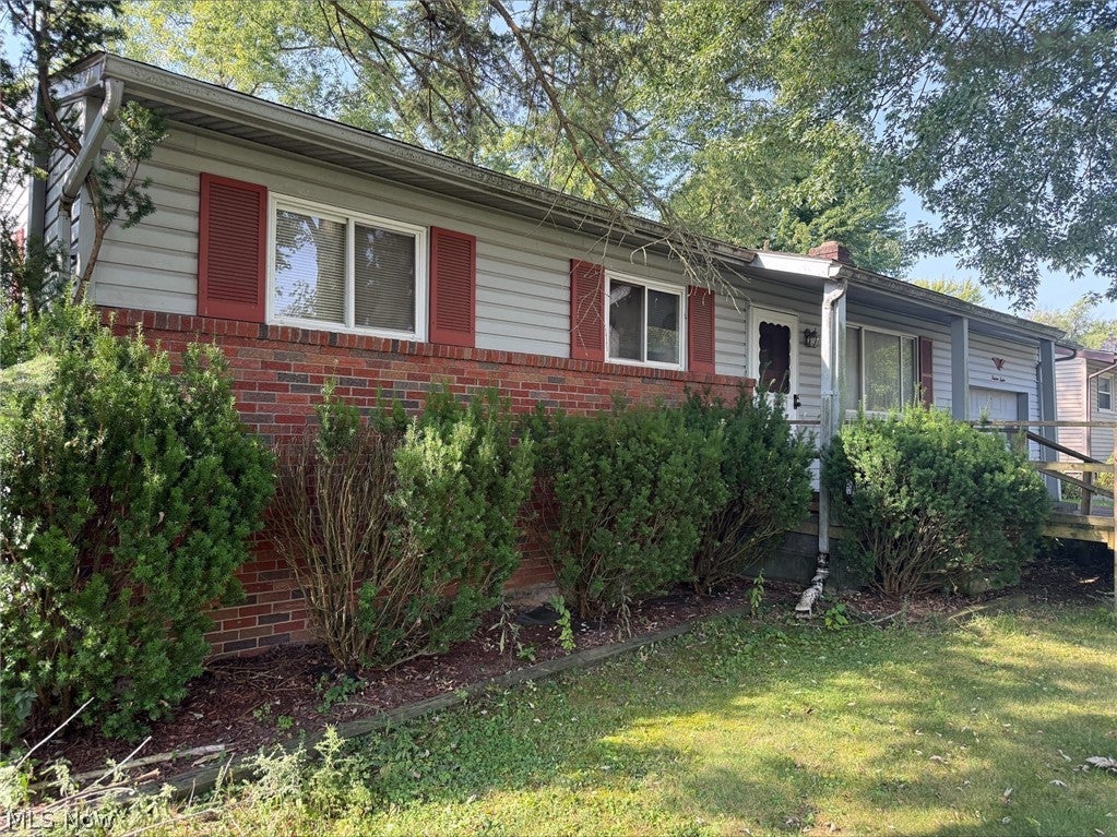 1312 Deforest Road SE