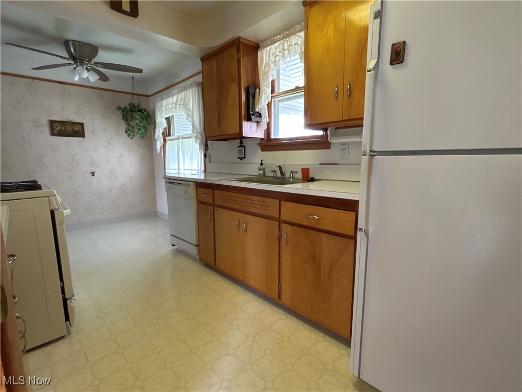 19816 Stockton Ave, Maple Heights, Ohio image 10
